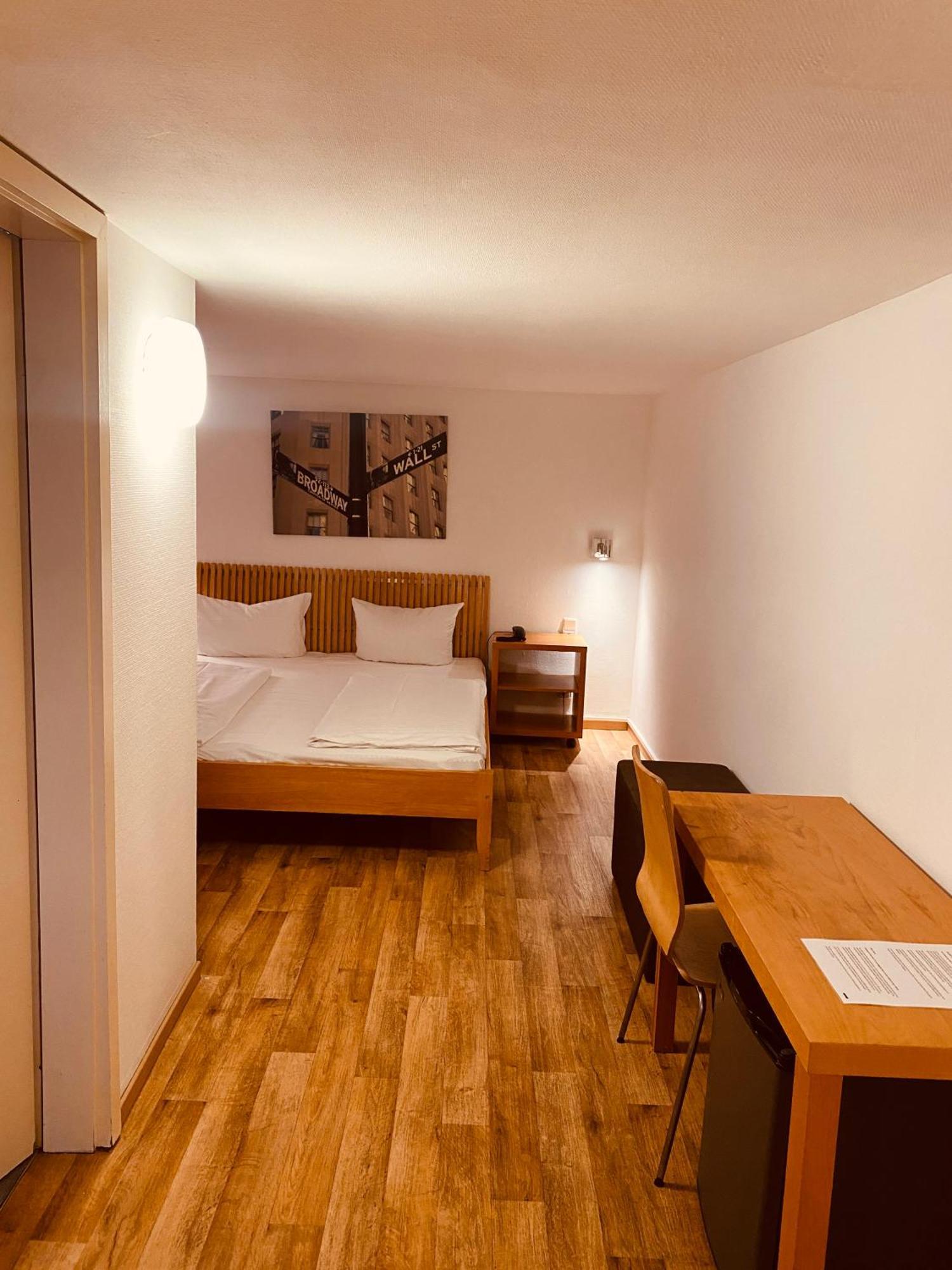 Stay Inn Central Station Франкфурт-на-Майне Номер фото